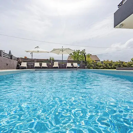 Kali By Istrialux Villa Krnica