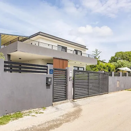 Kali By Istrialux Villa Krnica